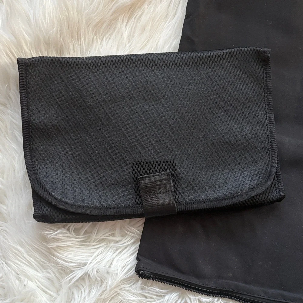 The best diaper bag! Neoprene black! Like new